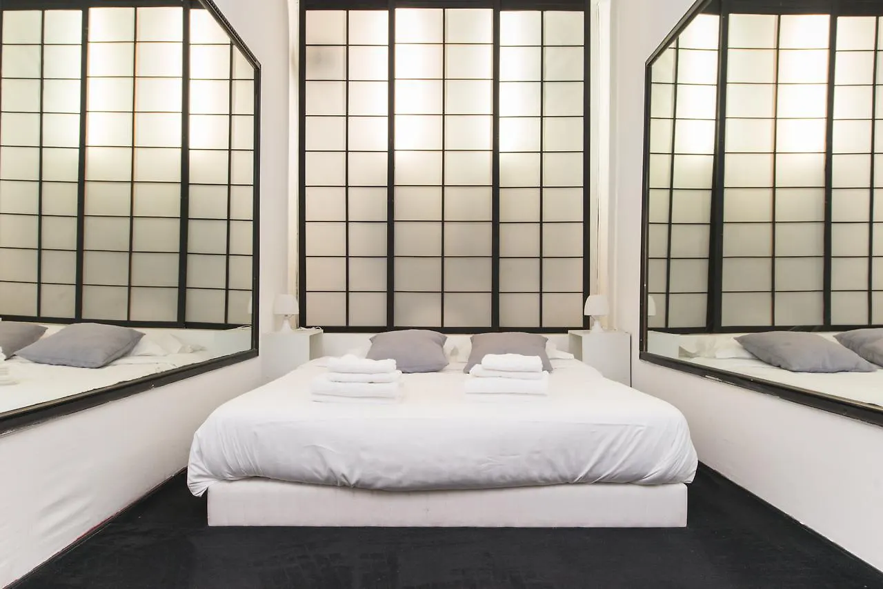 Apartment Claridge Paris