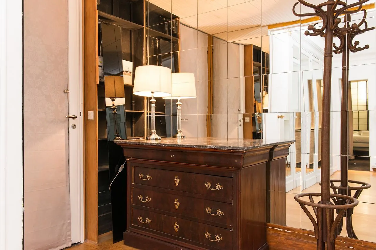 Apartment Claridge Paris